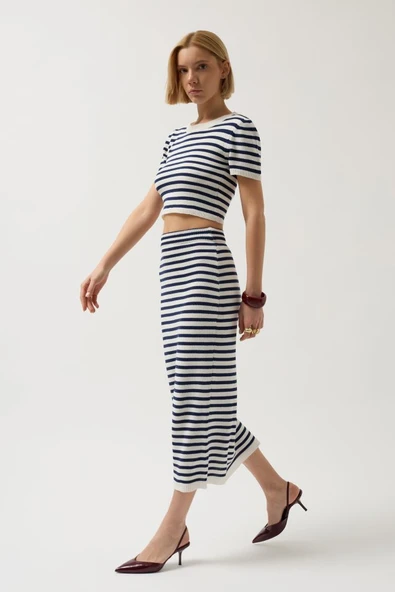 Çizgili Bisiklet Yaka Crop - Resim 4