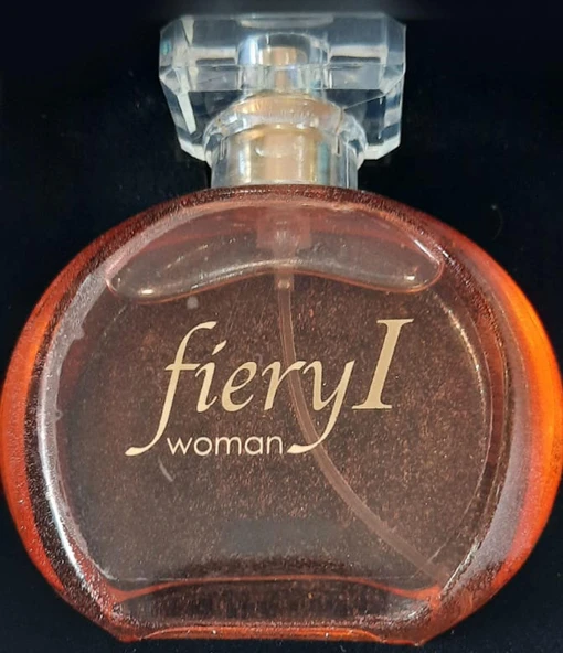 Akat Fiery 1 EDP Goddess Extrait de Parfüm 50 Ml Kadın Parfümü - Fiery I Floral-Amber-Pudra - Resim 4