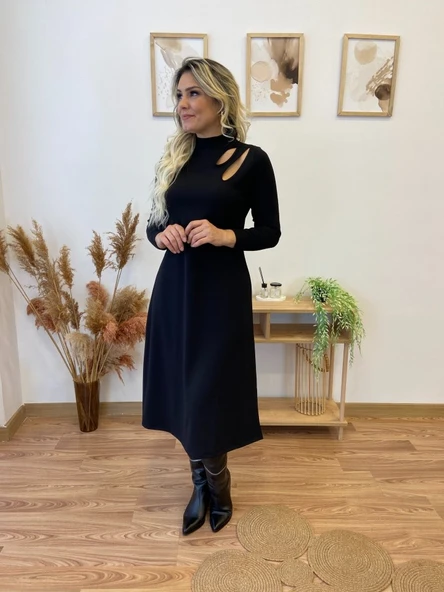 Kadın Uzun Kollu Balıkçı Yaka Omuzda Damla Detaylı Yırtmaçlı Krep Midi Elbise ürün görseli