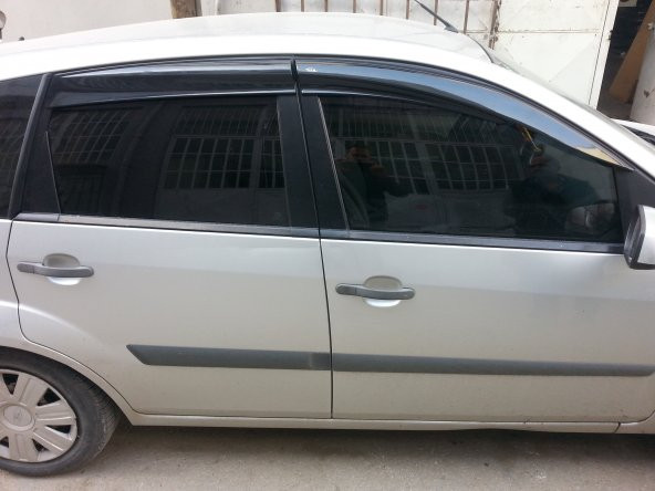 Fiesta Eski Model4lü Mugen Cam Rüzgarlık Seti - 2