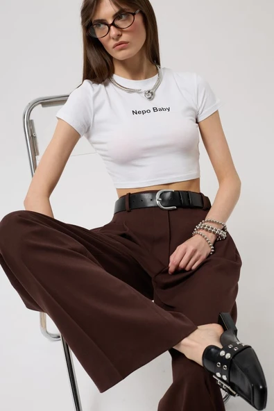 Nepo Baskılı Crop T-Shirt ürün görseli