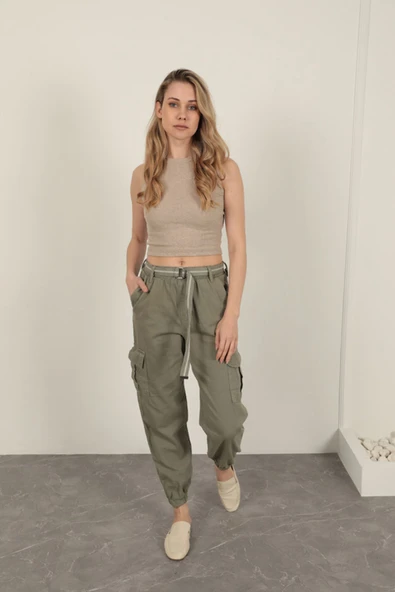 Gabardin Kumaş Kemerli Kargo Kadın Pantolon-Haki - Resim 4