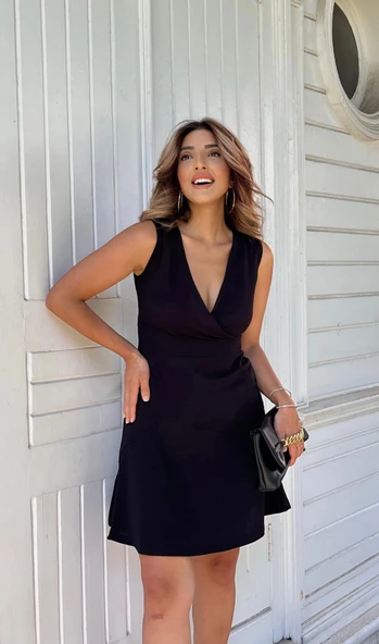 Kadın Kalın Askılı Kruvaze Yaka Eteği Volanlı Krep Elbise - Resim 4