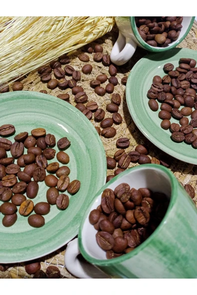 Yeşil 2'li Porselen Türk Kahvesi Fincanı Kutulu Renkli Fincan Seti Şık Sunumluk Fincan Takımı