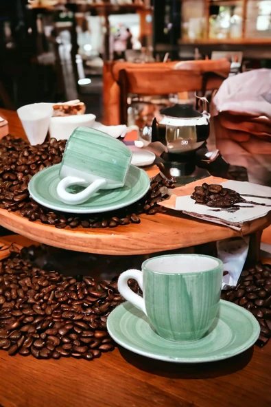 Yeşil 2'li Porselen Türk Kahvesi Fincanı Kutulu Renkli Fincan Seti Şık Sunumluk Fincan Takımı - 2