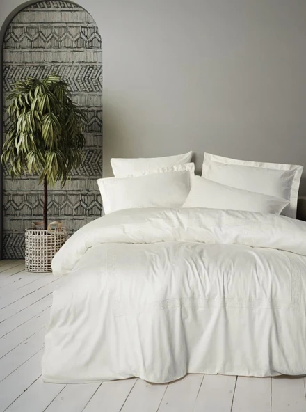 Nakışlı Çift Kişilik Saten Nev Takımı Luxe Ekru ürün görseli