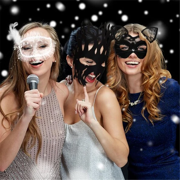 Beyaz Renk Yandan Tüylü İnci İşlemeli Taşlı Dantelli Parti Maskesi 17x12 cm - Resim 3