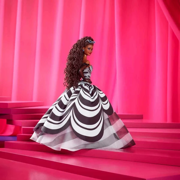 OMZ Barbie Mavi Safir 65. Yıl Dönümü Bebeği HRM59 Kız Erkek Çocuk Oyuncak Eğitici Oyuncaklar - Resim 3