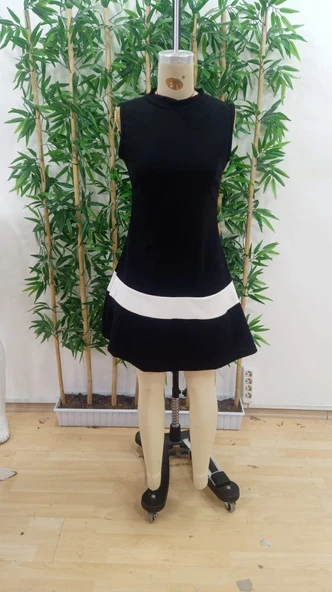 Kadın Sıfır Kol Yarı Balıkçı Yaka şerit Detaylı Ithal Krep Elbise - Resim 8