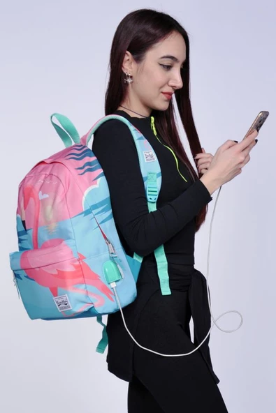 Coral High Yeşil Pembe Flamingo Desenli Sırt Çantası - Okul ve Günlük - USB+AUX Soketli - Resim 3