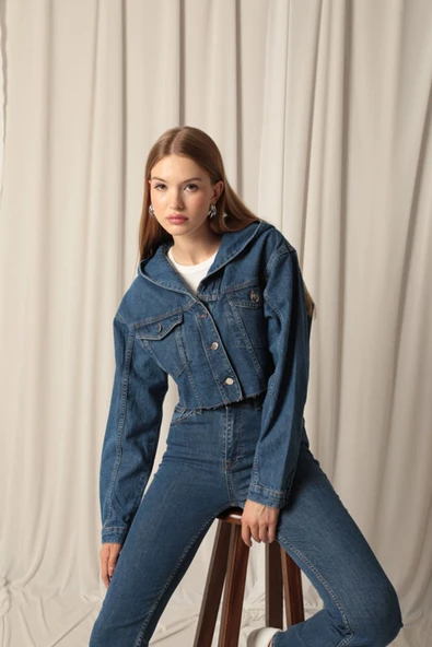 Denim Kumaş Kapüşonlu Kısa Kadın Lacivert Kot Ceket ürün görseli