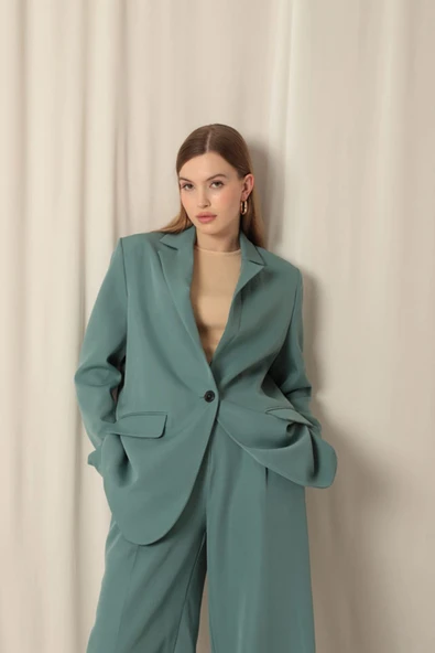 Atlas Kumaş Kadın Oversize Yeşil Ceket ürün görseli