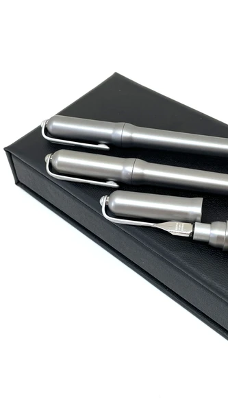 Quincy Feather 3 lü Metal Kalem Seti – Şık Hediye Kutusunda - 1