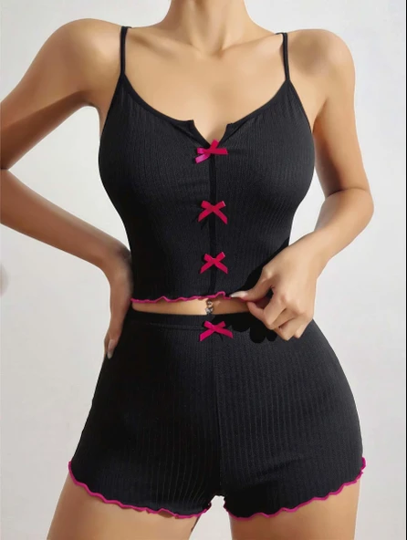 AmoraSecret AmoraSecret Pamuklu Siyah Üstüne Pembe Kurdelalı Fitilli Askılı Şortlu Pijama Takımı - 2