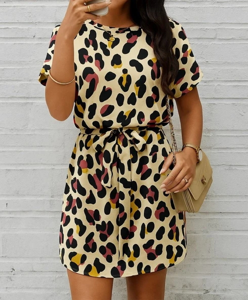 Kadın Kısa Kollu Yuvarlak Yaka Beli Kuşaklı Geometrik Desenli Süprem Elbise - Resim 2