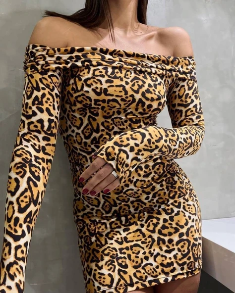 Kadın Madonna Mendil Yaka Leopar Desen Mini Elbise ürün görseli