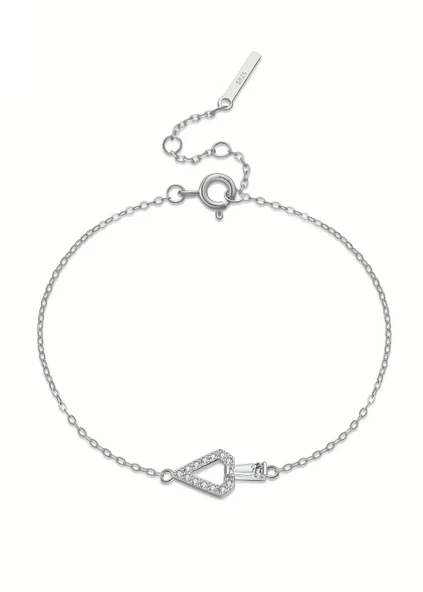 Minimalist Üçgen Baget Detaylı 925 Ayar Kadın Gümüş Bileklik ürün görseli