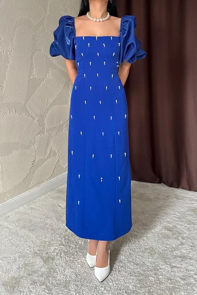 Saks İşlemeli Kolu Garnili Elbise - Resim 4