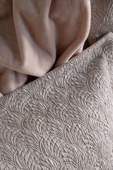 Çift Kişilik Alberta Blush Nevresimli Yatak Örtülü Battaniyeli Set - 3