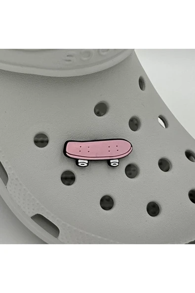 Crocs Terlik Süsü ve Aksesuarı , Çanta Süsü – Renkli Jibbitz Kaykay Görselli Figür Aksesuarı ürün görseli 1