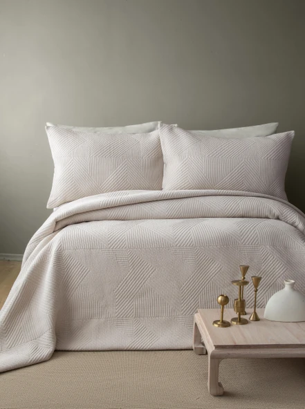 Çift Kişilik Savoy Bej Yatak Örtüsü Seti