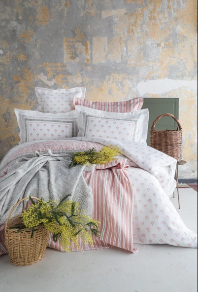 Çift Kişilik Florantine Blush Timeless Nevresim Yatak Örtüsü ürün görseli