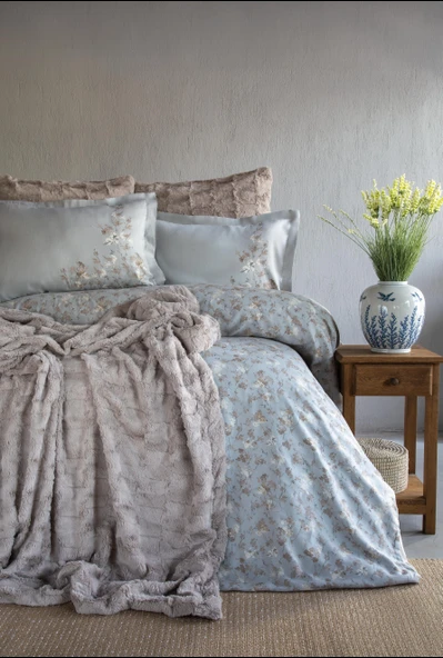 Çift Kişilik Briella Vizon Yatak Örtülü Nevresim Set ürün görseli