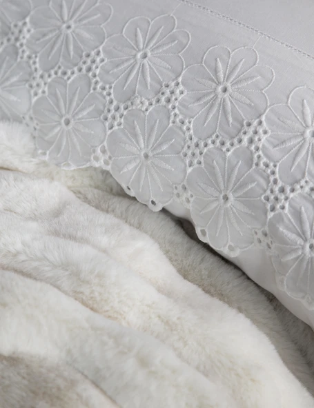 Çift Kişilik Nolan Beyaz Yatak Örtülü Nevresim Set - Resim 2