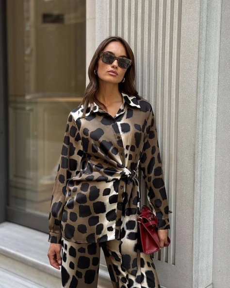 Kadın Uzun Kolluleopar Baskılı Saten Kumaş Ikili Takım ürün görseli