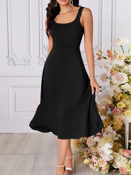 Kadın Askılı Geometrik Yakalı Geniş Kesim Detaylı Ithal Krep Elbise ürün görseli