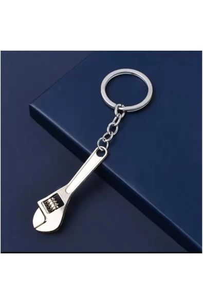 AKGÜNEŞ MOTOGARAJ Fonksiyonel İngiliz Anahtarı Şeklinde Anahtarlık