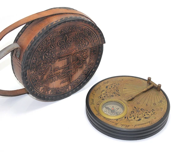 Deri Kılıflı Pirinç Pusula ürün görseli 1