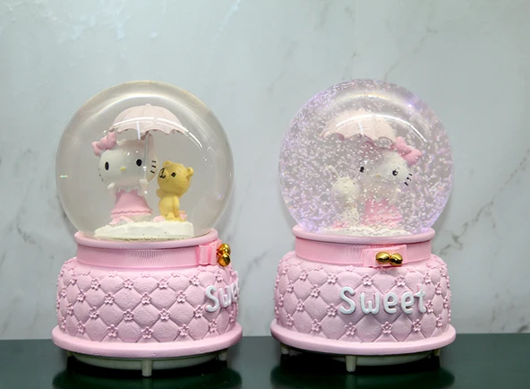 Hello Kitty İçi Dönmeli Püskürtmeli Işıklı Müzikli Kar Küresi Büyük Boy Model 1 ürün görseli 1