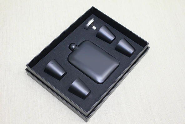 4 Shot Bardaklı Matara Seti Siyah ürün görseli 1