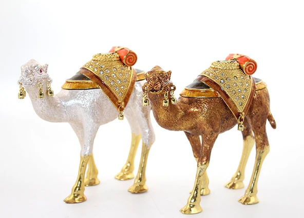 Swarovski Taşlı Tekli Deve Figürü Model 9 ürün görseli