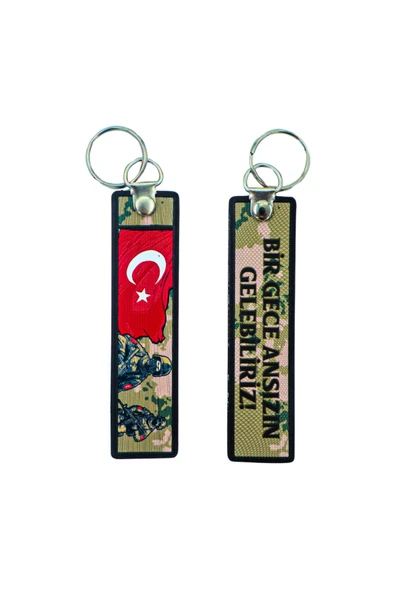 Bir Gece Ansızın Gelebiliriz Çift Taraflı Anahtarlık 3D, (12 cm x 3 cm)