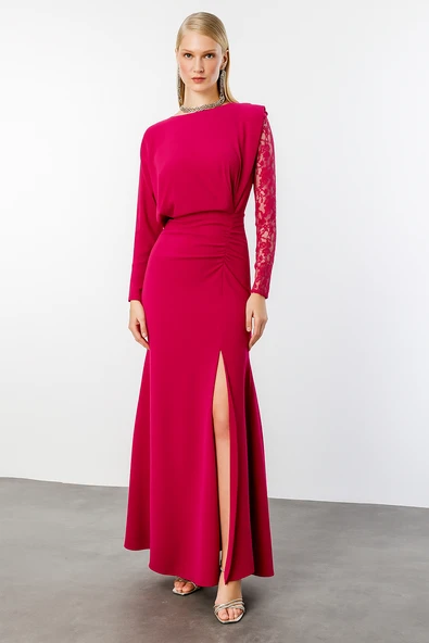 Dantel Kol Krep Yırtmaçlı Elbise Nefeli ürün görseli