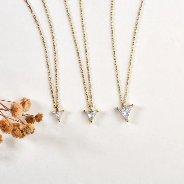 925 Ayar Gümüş Altın Kaplama Üçgen Tek Taş 6,50 mm Kolye - CNS00655 ürün görseli 1