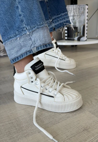 Estim Beyaz Cilt Siyah Detaylı Bağcıklı Spor Ayakkabı - Resim 2