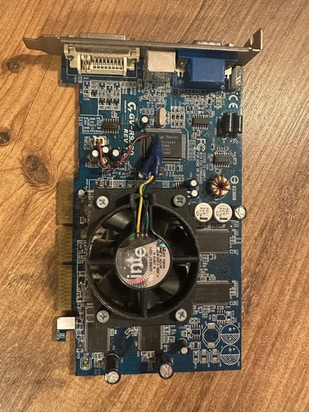 GIGABYTE Gv-r9200nf Rev 1.0 AGP 128mb ATI Radeon 9200 Video-out VGA Video Card  2.EL KULLANIŞMIŞ ürün görseli 1