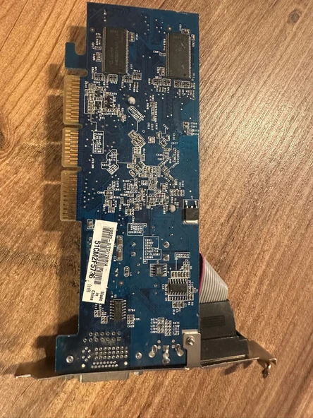 ASUS V9520-X/TD/128M görüntü kartı GeForce FX 5200 GDDR 2.EL KULLANILMIŞ - Resim 2