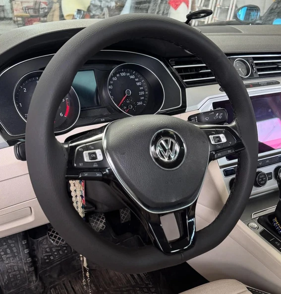 DİKİŞLİ DİREKSİYON KILIFI SİYAH DERİ SİYAH DİKİŞLİ B8 VW PASSAT İÇİN ürün görseli