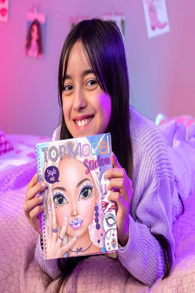 Style Me Makyaj Tasarım Ve Çıkartma Kitabı