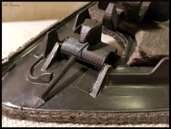 Volvo XC70 - V70 bagaj bölmesi kilit kolu - Resim 2