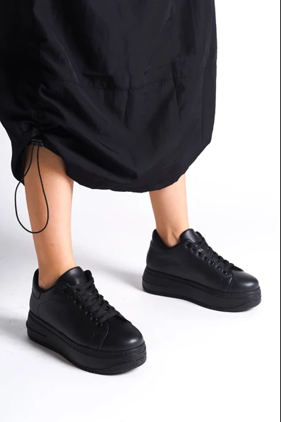 BIANA Bağcıklı Ortopedik Taban Kadın Sneaker Spor Ayakkabı CST - Siyah - 2