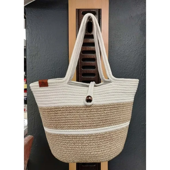 Doğal Hasır Jüt El Örmesi Günlük Kullanım ve Plaj İçin Uygun Bayan Çanta-Bej Ortası ve Yukarısı Beyaz Düğmeli