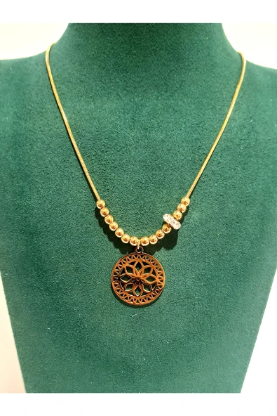 Monalisa Home Gold Renk Lüks Figürlü Gösterişli Harf Kolye ürün görseli 1