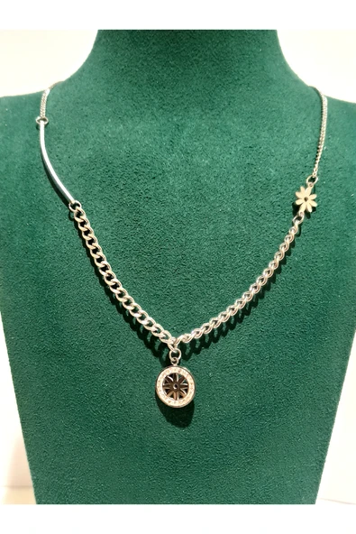 Monalisa Home Gümüş Renk Lüks Figürlü Gösterişli Harf Kolye ürün görseli