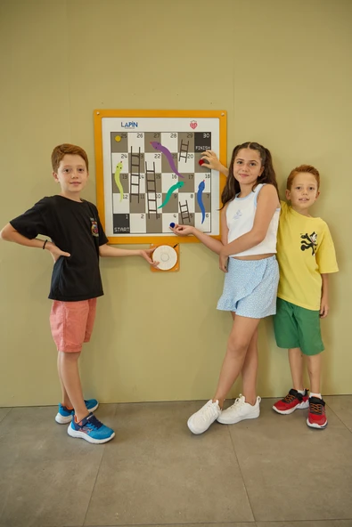 Lapin Deney Atölyesi Snake Ladders – Dekoratif Duvar Oyunu, Ofis/Okul Ortak Alanlar için Oyunlar - 3