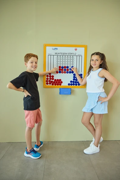 Lapin Deney Atölyesi Muhteşem Dörtlü – Dekoratif Duvar Oyunu, Ofis/Okul Ortak Alanlar için Oyunlar - Resim 3